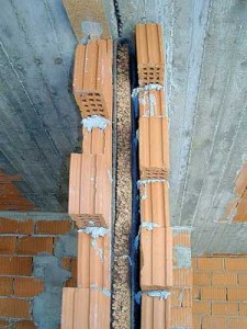 Per capire se una parete è correttamente isolata acusticamente occorrono le misurazioni effetuate da un Consulente Esperto in Acustica